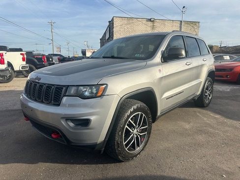 Used 2018 Jeep Grand Cherokee Trailhawk image 1