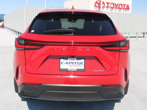 Used 2025 Lexus NX 250 FWD w/ Premium Package image 4