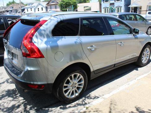 Used 2010 Volvo XC60 T6 AWD/4WD image 5