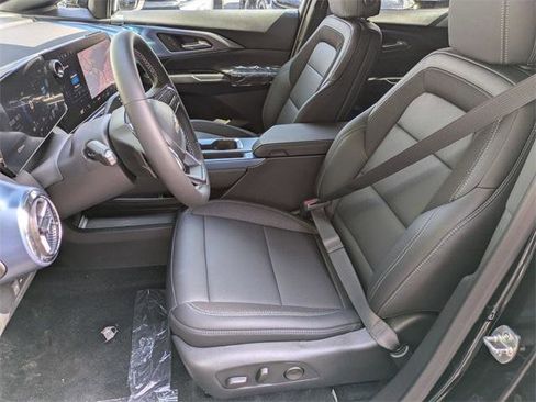 New 2026 Chevrolet Equinox EV LT image 11