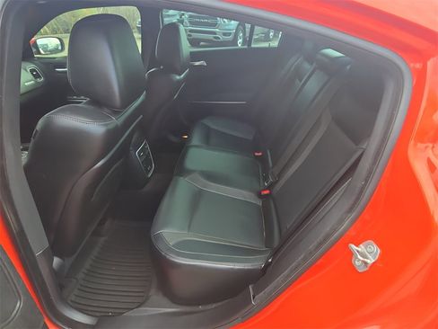 Used 2016 Dodge Charger SXT w/ Premium Group image 12