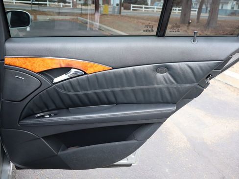 Used 2005 Mercedes-Benz E 500 4MATIC image 25