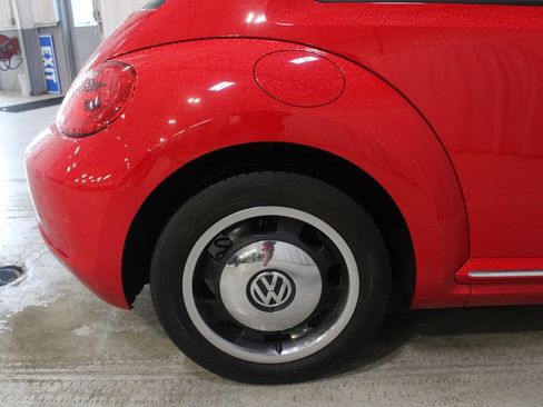 Used 2012 Volkswagen Beetle 2.5 FWD image 23