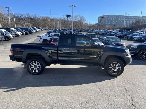 Used 2013 Toyota Tacoma 4x4 Access Cab V6 image 7