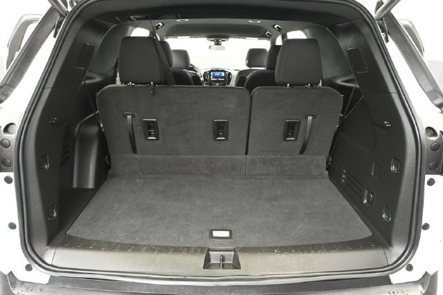 Used 2023 Chevrolet Traverse LT AWD/4WD image 34