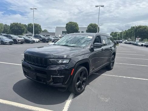 Used 2023 Jeep Grand Cherokee L Limited w/ Luxury Tech Group II AWD/4WD image 9