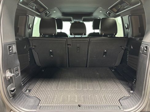 Used 2023 Land Rover Defender 110 X-Dynamic SE image 41