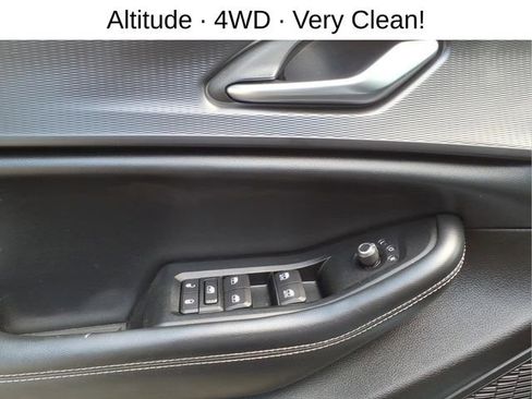 Used 2023 Jeep Grand Cherokee Altitude AWD/4WD image 11