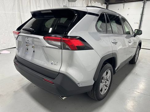 Used 2025 Toyota RAV4 XLE AWD/4WD image 7