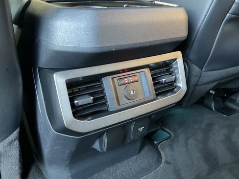 Used 2024 Ford F350 Platinum w/ FX4 Off-Road Package image 45