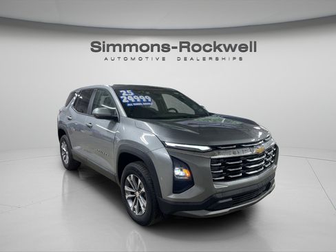 Used 2025 Chevrolet Equinox LT AWD/4WD image 7