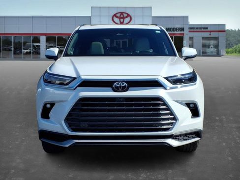 Certified 2025 Toyota Grand Highlander AWD Hybrid image 2