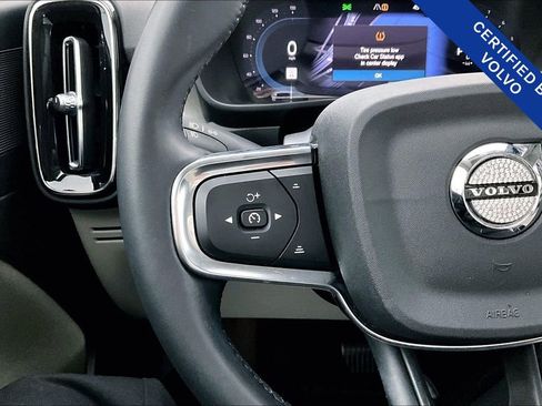 Used 2023 Volvo XC40 B5 Plus w/ Protection Package Premier image 26