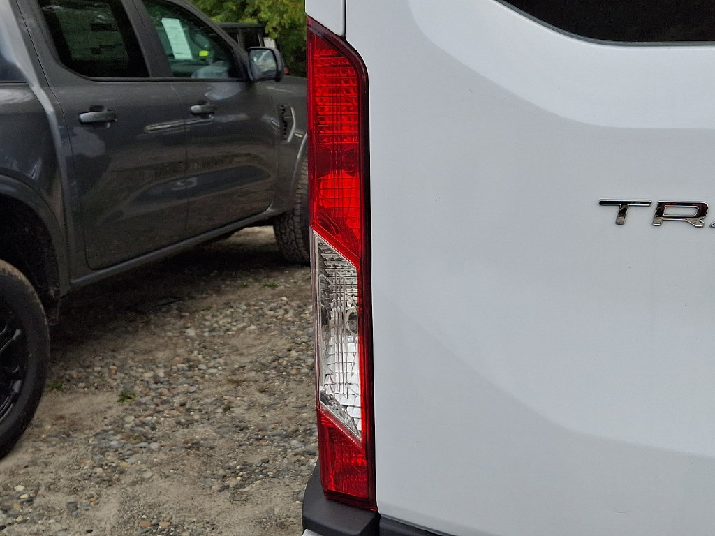 Used 2025 Ford Transit 250 Low Roof w/ Exterior Upgrade Package RWD image 9
