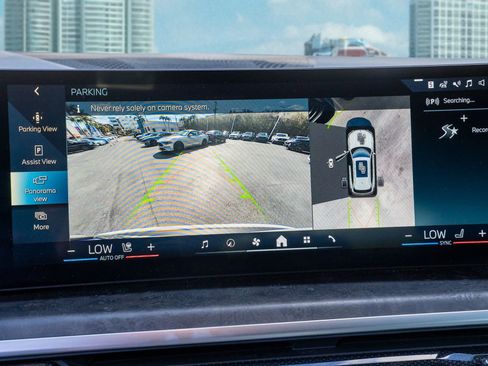 Used 2024 BMW X5 sDrive40i w/ Premium Package image 34