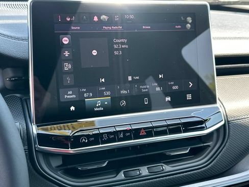 New 2026 Jeep Compass Latitude AWD/4WD image 19