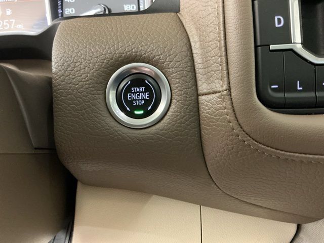 Used 2021 GMC Yukon Denali w/ Denali Ultimate Package AWD/4WD image 24