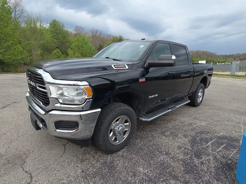 Used 2021 RAM 2500 Big Horn image 3
