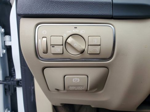 Used 2015 Volvo S60 T5 Premier image 16