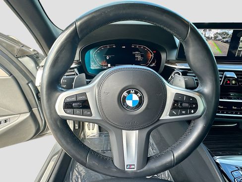 Used 2023 BMW 540i w/ M Sport Package image 11