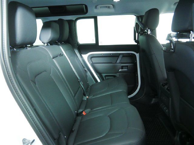 Used 2026 Land Rover Defender 110 S AWD/4WD image 15