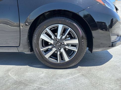 Used 2025 Nissan Versa SV FWD image 27
