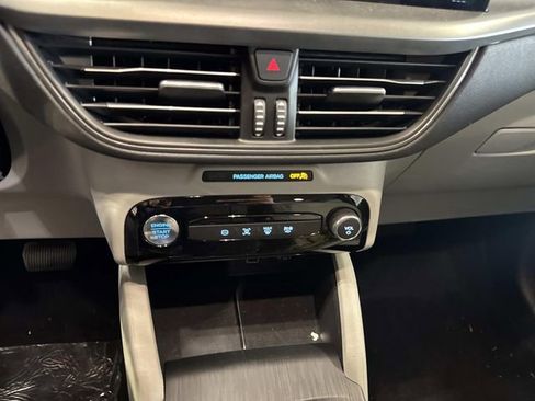 Used 2025 Ford Escape SE image 23