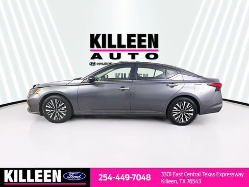 Used 2024 Nissan Altima 2.5 SV image 4