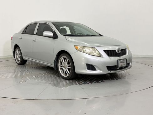 Used 2010 Toyota Corolla image 7