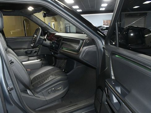 Used 2022 Rivian R1S Launch Edition image 48