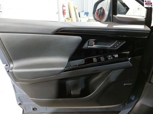 Certified 2025 Subaru Solterra Touring image 28