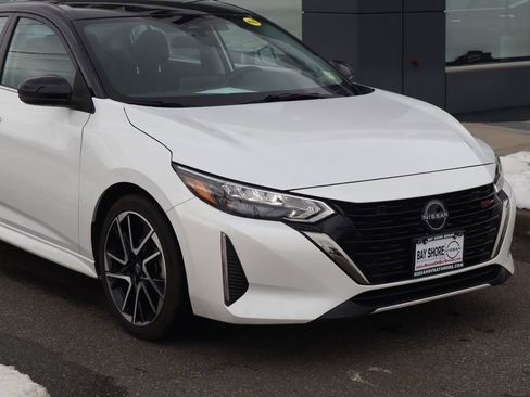 Certified 2025 Nissan Sentra SR image 4