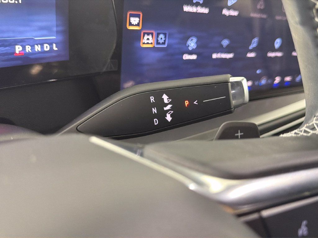 Used 2024 Chevrolet Traverse LT FWD image 22