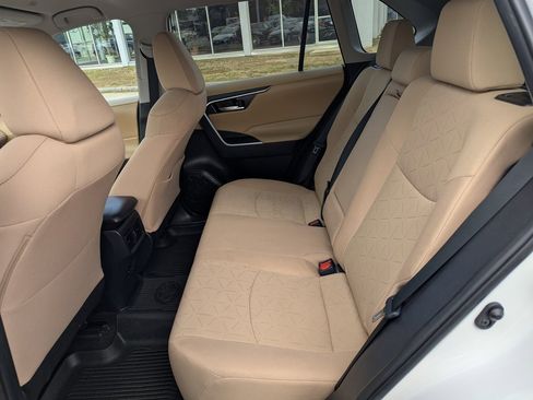 Used 2023 Toyota RAV4 XLE image 17