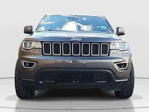 Used 2021 Jeep Grand Cherokee Laredo RWD image 2