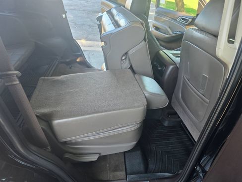 Used 2016 GMC Yukon Denali w/ Enhanced Security Package RWD image 26