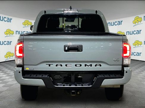 Used 2023 Toyota Tacoma TRD Sport w/ Technology Package image 5