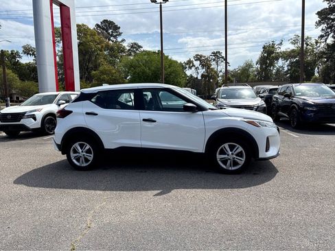 Used 2025 Nissan Kicks Play S FWD image 27
