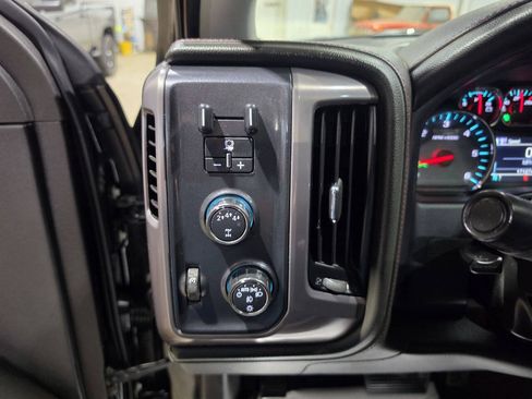 Used 2017 GMC Sierra 2500 SLT w/ All Terrain X HD Package AWD/4WD image 38