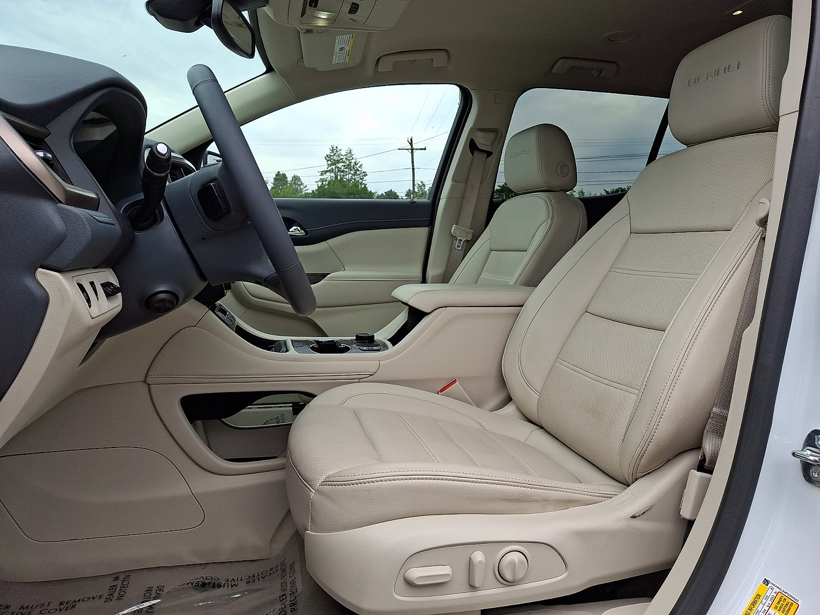 Used 2023 GMC Acadia Denali AWD/4WD image 13