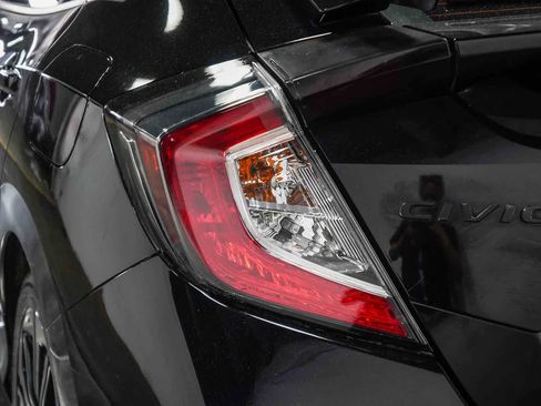 Used 2018 Honda Civic EX image 9