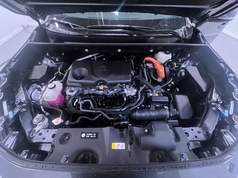 Used 2025 Toyota RAV4 XLE image 11