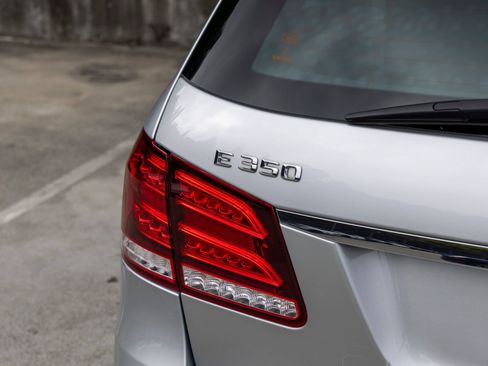 Used 2016 Mercedes-Benz E 350 4MATIC Wagon image 22