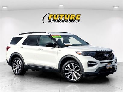 Certified 2023 Ford Explorer ST-Line w/ Class IV Trailer Tow Package