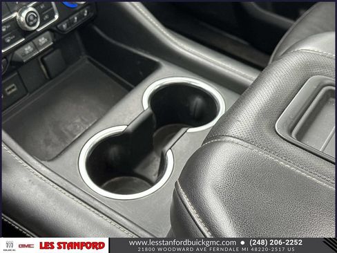 Used 2023 GMC Yukon XL SLT AWD/4WD image 34