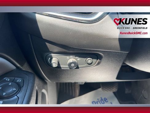 Used 2021 Chevrolet Equinox Premier AWD/4WD image 24