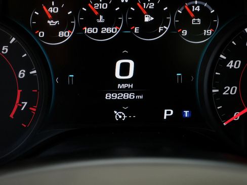 Used 2018 Chevrolet Camaro SS RWD image 24