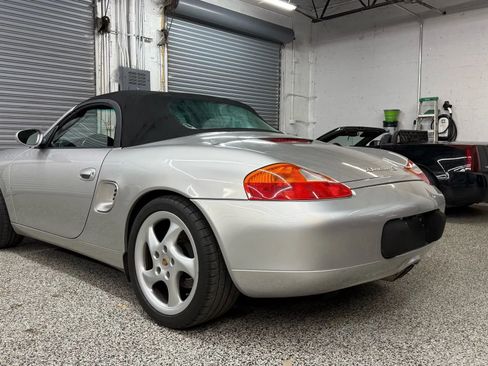 Used 2002 Porsche Boxster S image 10