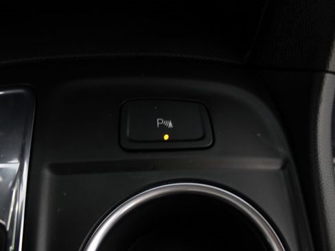 Used 2024 Chevrolet Equinox LT image 7