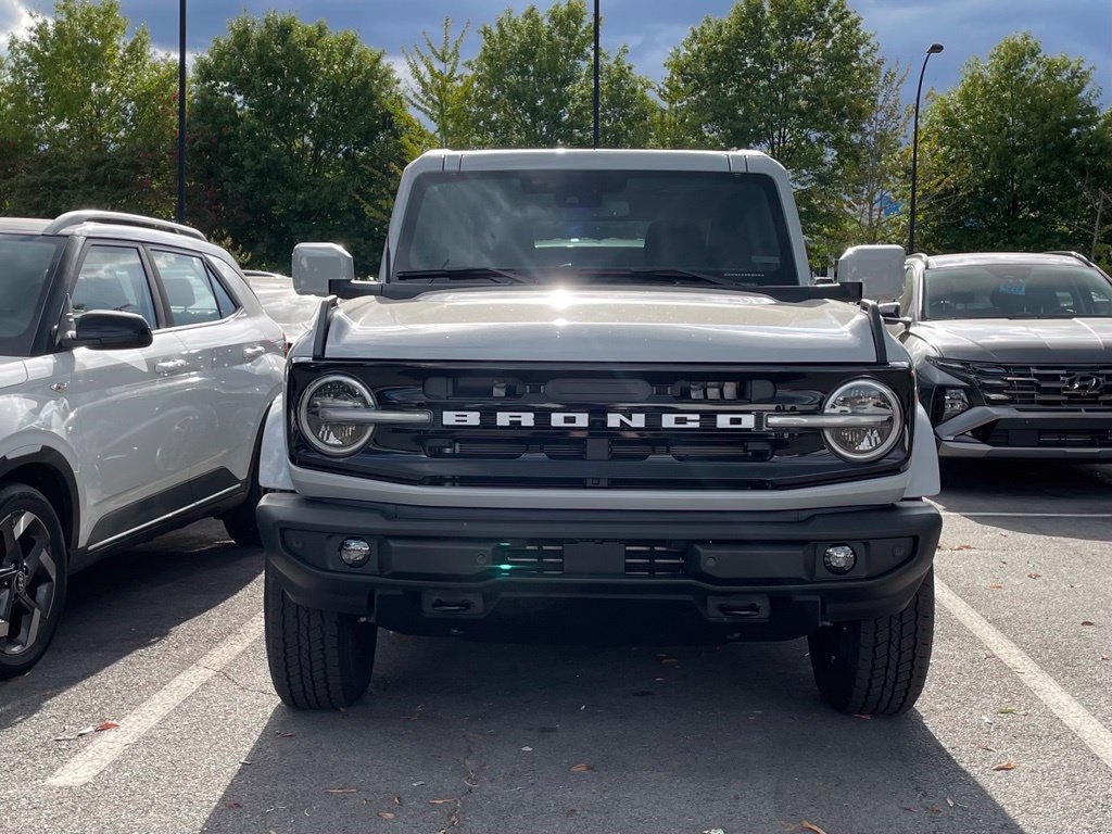 Used 2026 Ford Bronco Outer Banks AWD/4WD image 3